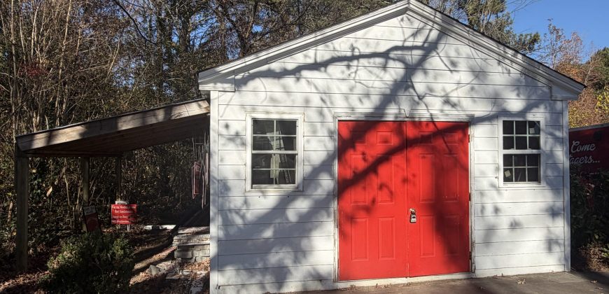 2090 Eastern Ave, Nashville, NC 27856-1842